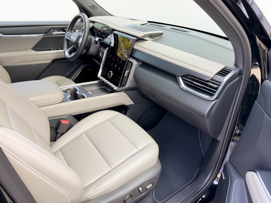 Certified 2026 GMC Acadia Elevation w/ Elevation Premium Package FWD image 30