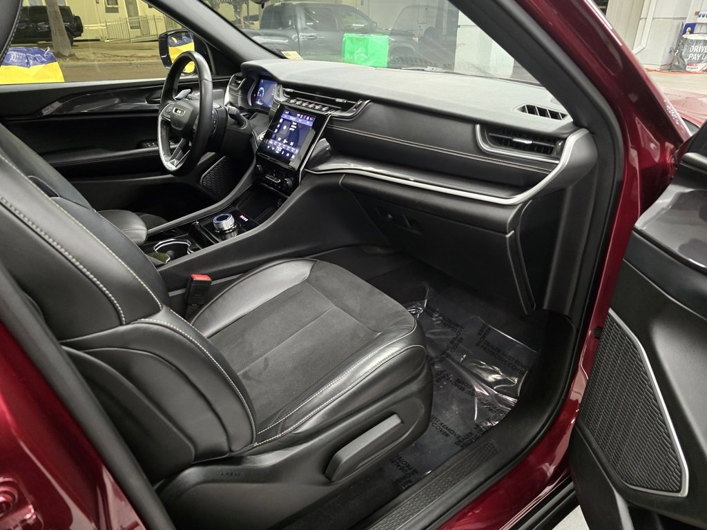 Used 2022 Jeep Grand Cherokee L Laredo image 30