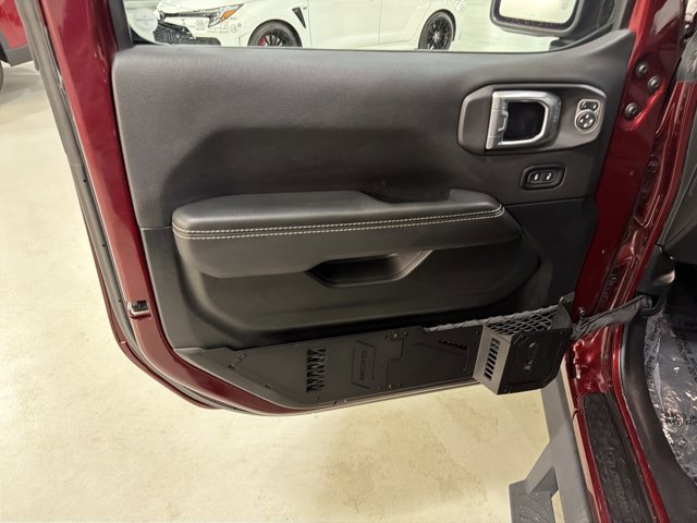Used 2021 Jeep Gladiator Overland AWD/4WD image 17