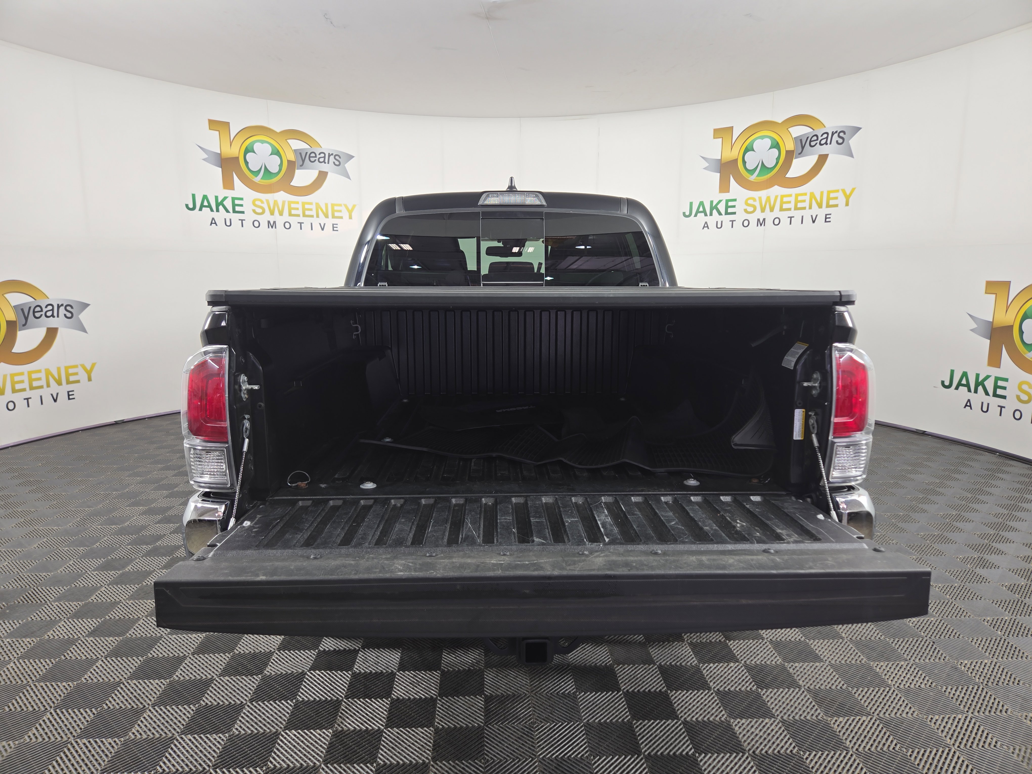 Used 2021 Toyota Tacoma TRD Off-Road AWD/4WD image 30