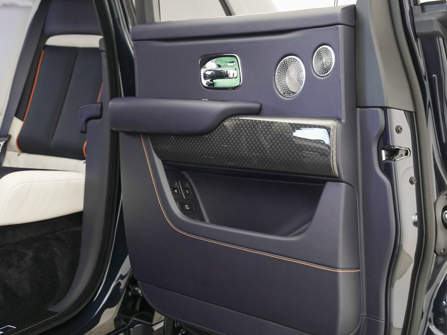 New 2026 Rolls-Royce Cullinan Black Badge image 38