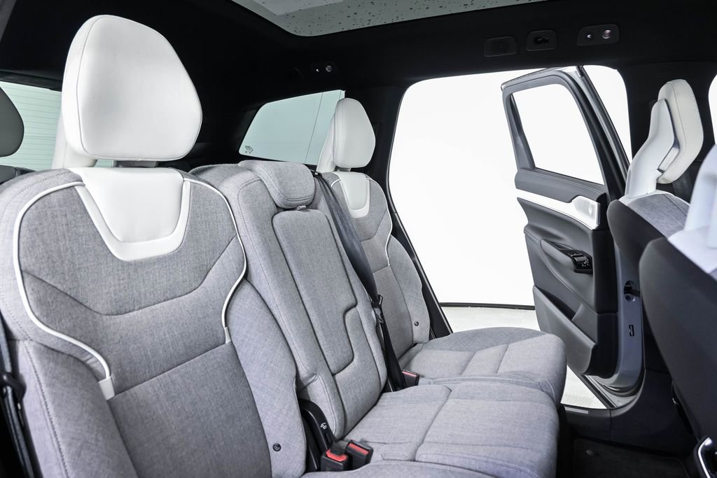 Certified 2025 Volvo EX90 Ultra AWD/4WD image 25