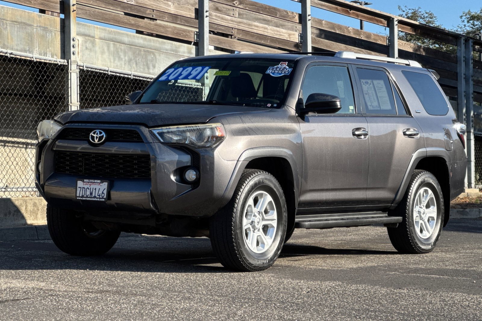 Used 2014 Toyota 4Runner SR5 AWD/4WD image 10