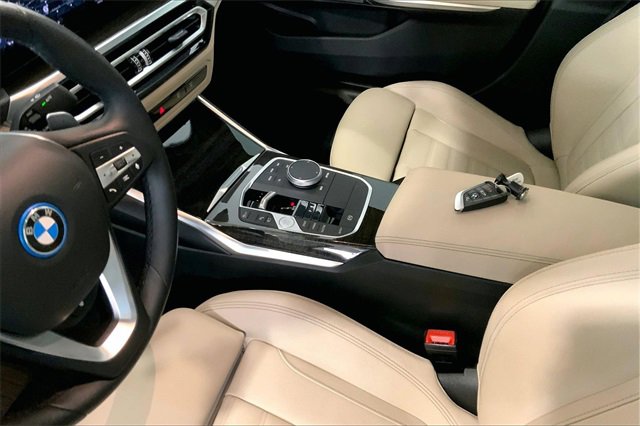Used 2023 BMW 330e w/ Premium Package image 16