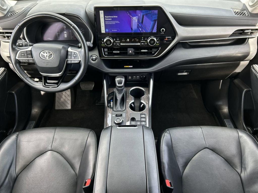 Used 2023 Toyota Highlander Limited AWD/4WD image 21