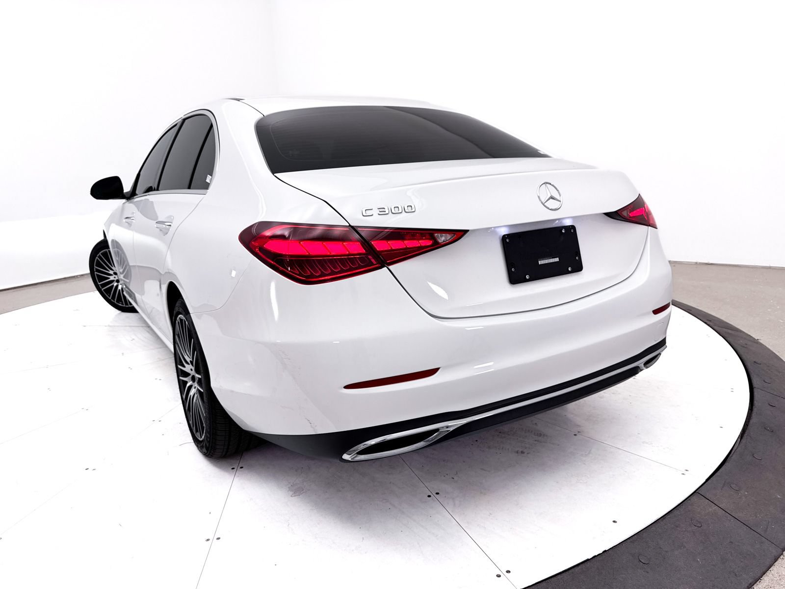 Used 2023 Mercedes-Benz C 300 Sedan image 9