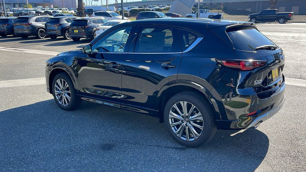 New 2025 MAZDA CX-5 Signature image 11