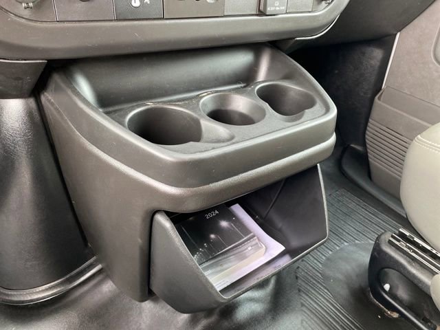 Certified 2024 GMC Savana 2500 Extended w/ Driver Convenience Package image 11