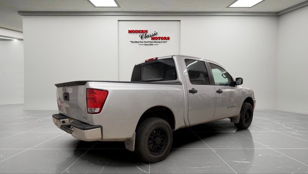 Used 2015 Nissan Titan SV AWD/4WD image 7