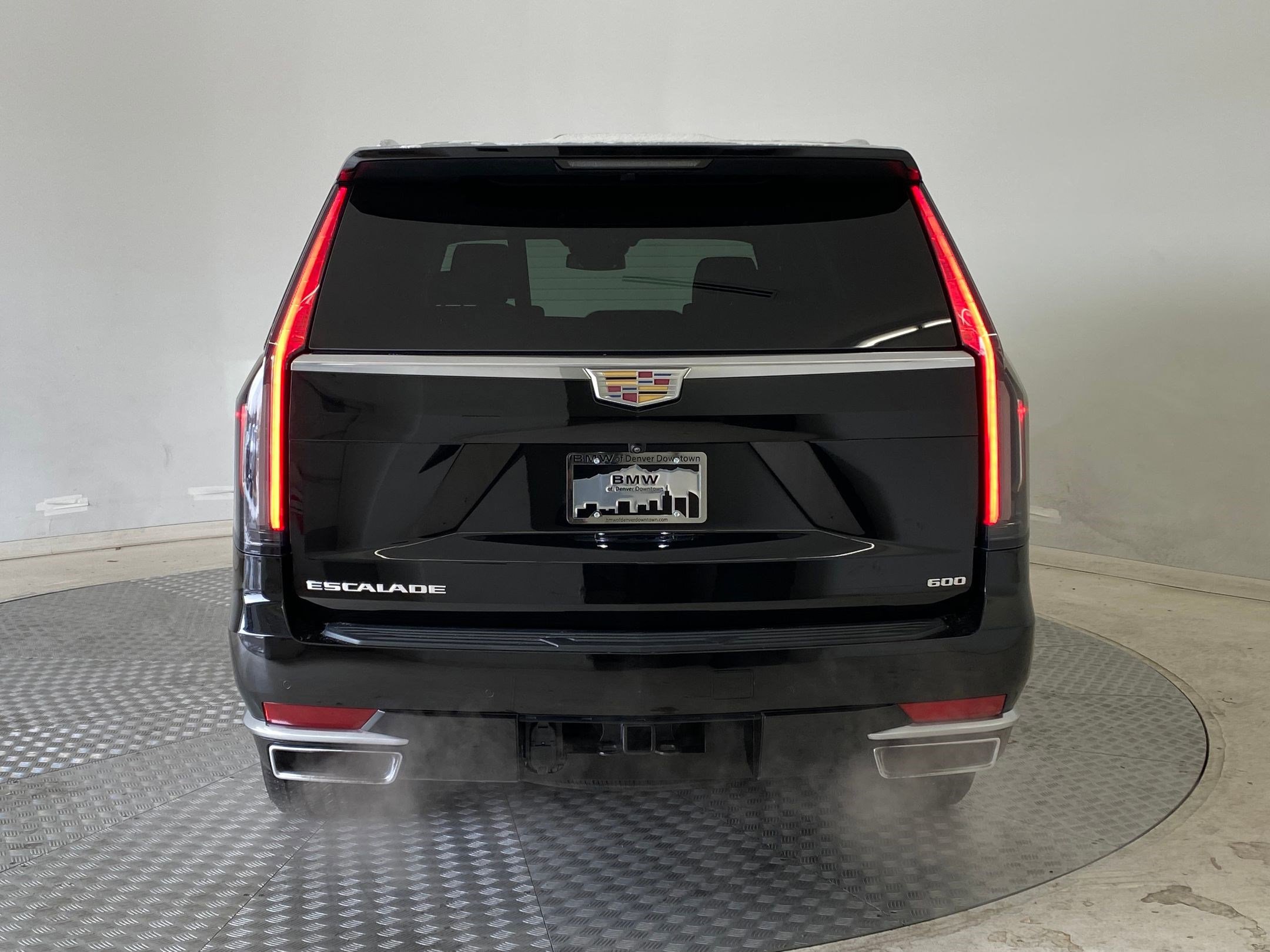 Used 2022 Cadillac Escalade Luxury image 10