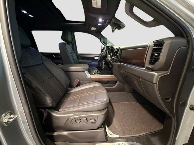 Certified 2024 Chevrolet Silverado 3500 High Country w/ Technology Package image 24