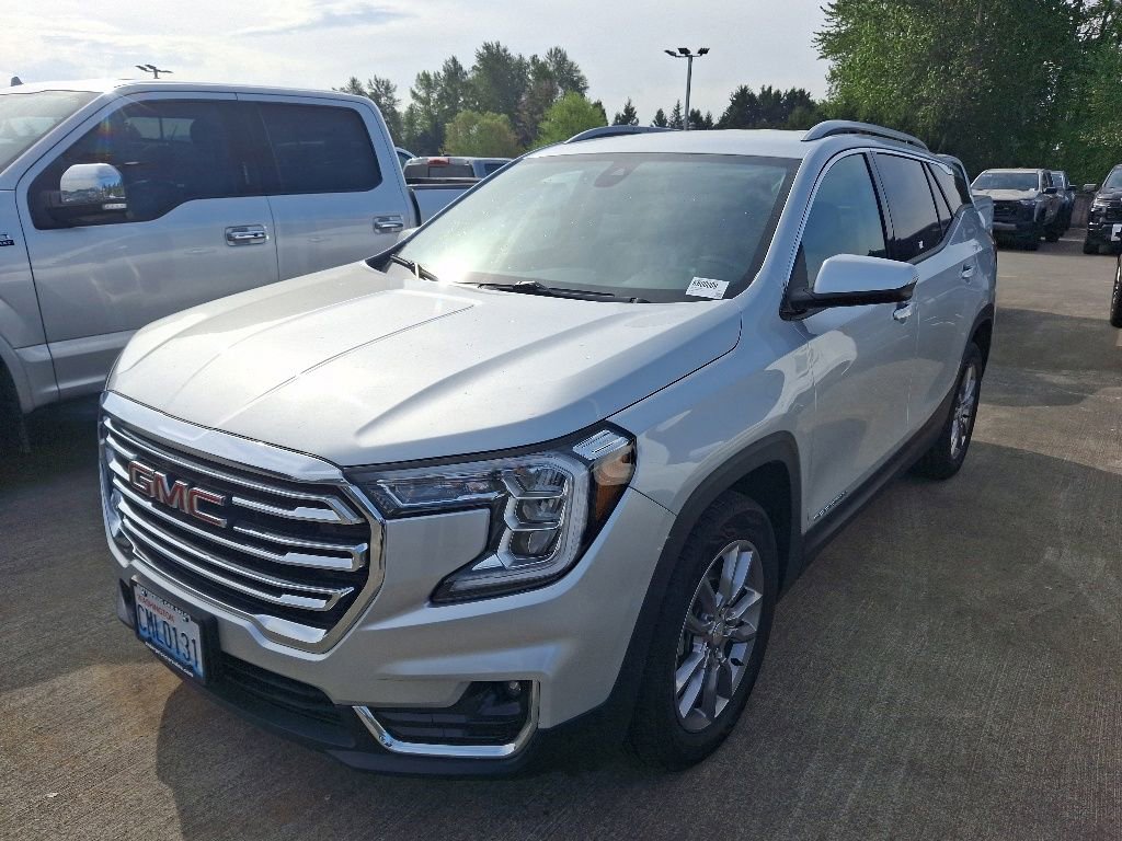 Certified 2022 GMC Terrain SLT AWD/4WD image 1