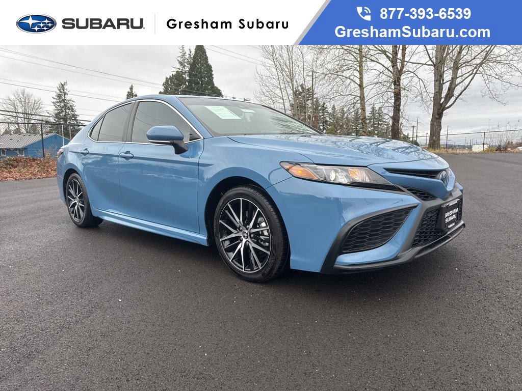 Used 2024 Toyota Camry SE image 1