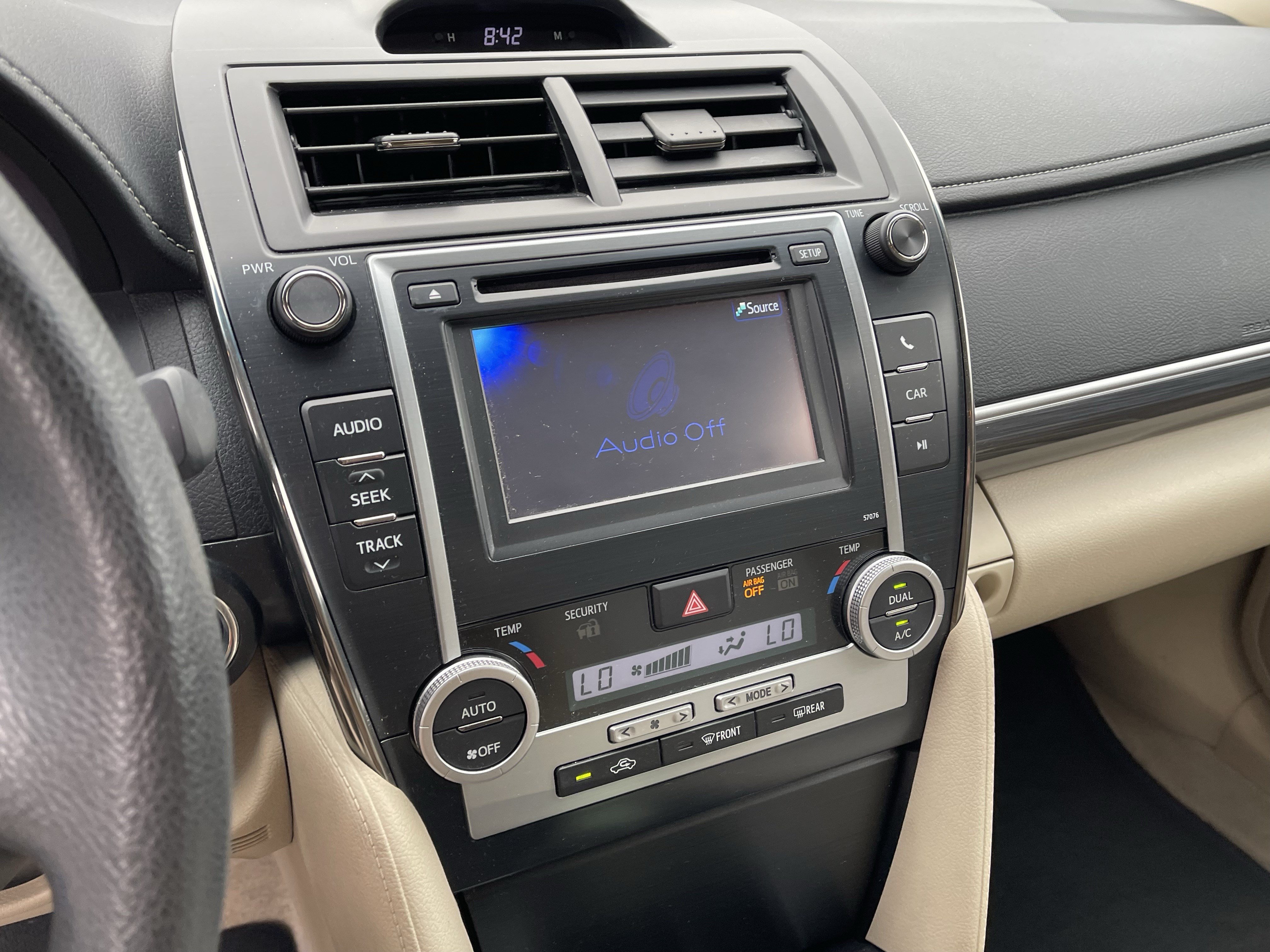 Used 2014 Toyota Camry LE FWD image 21
