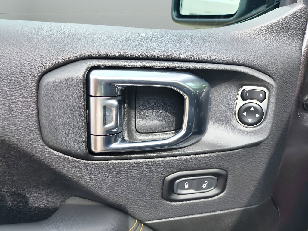 New 2025 Jeep Wrangler Sahara image 10