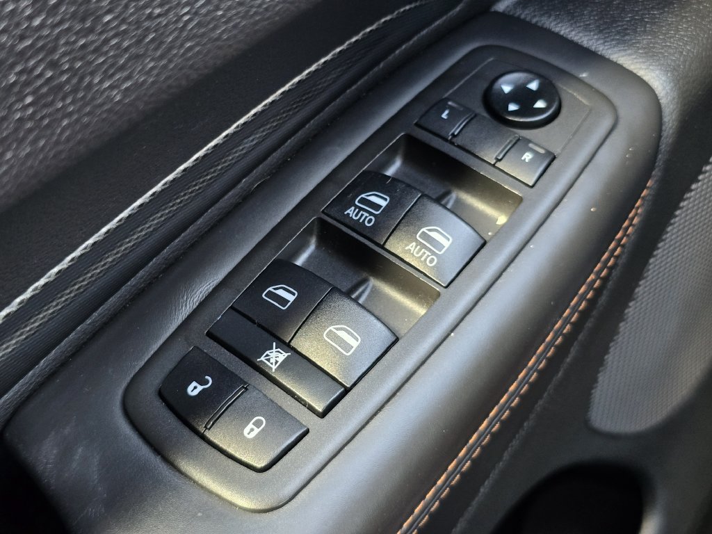 Used 2021 Dodge Durango R/T w/ Technology Group RWD image 29