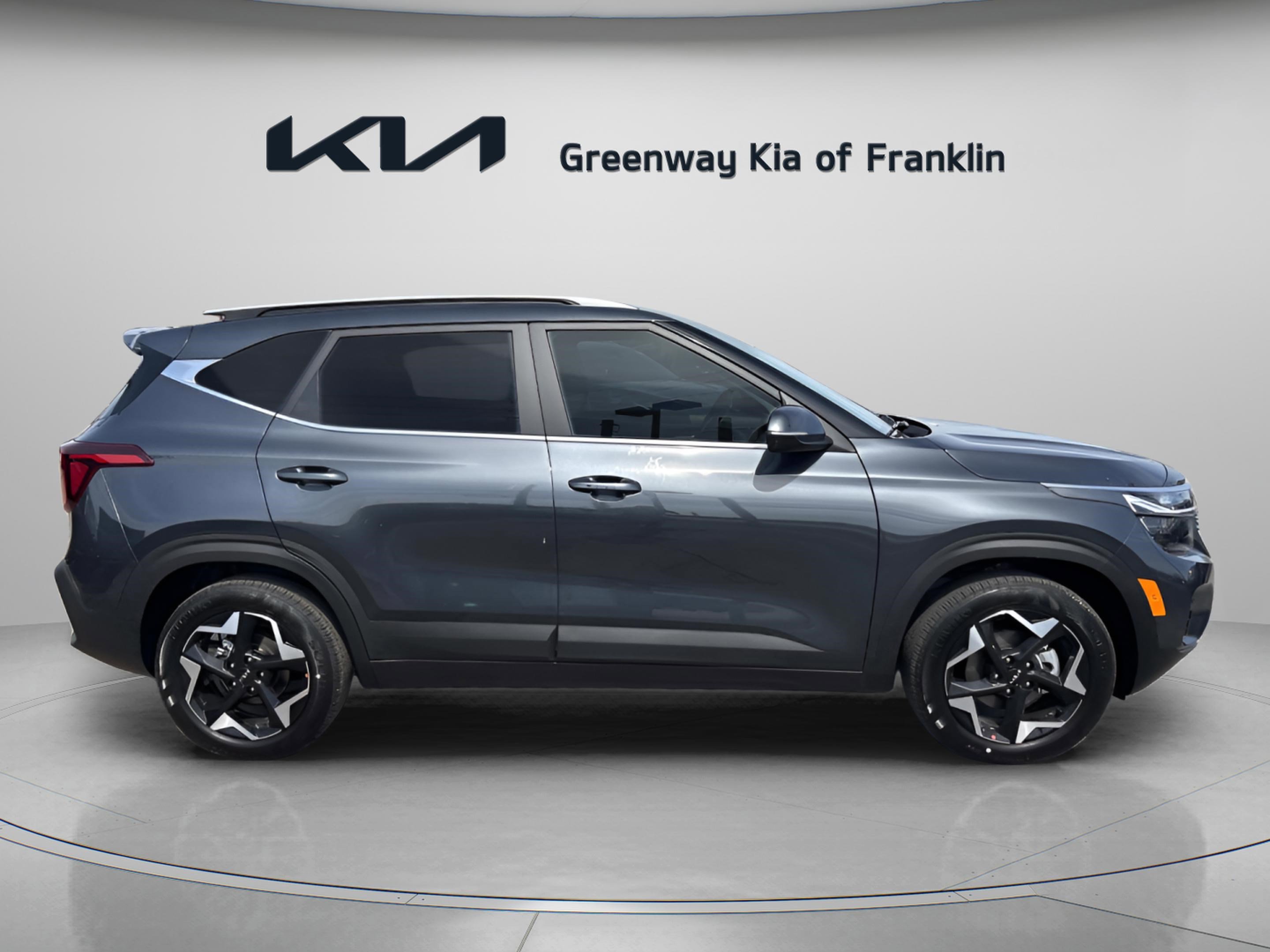 New 2026 Kia Seltos EX image 8