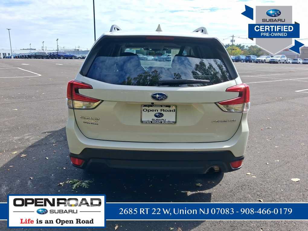 Certified 2023 Subaru Forester Premium AWD/4WD image 4