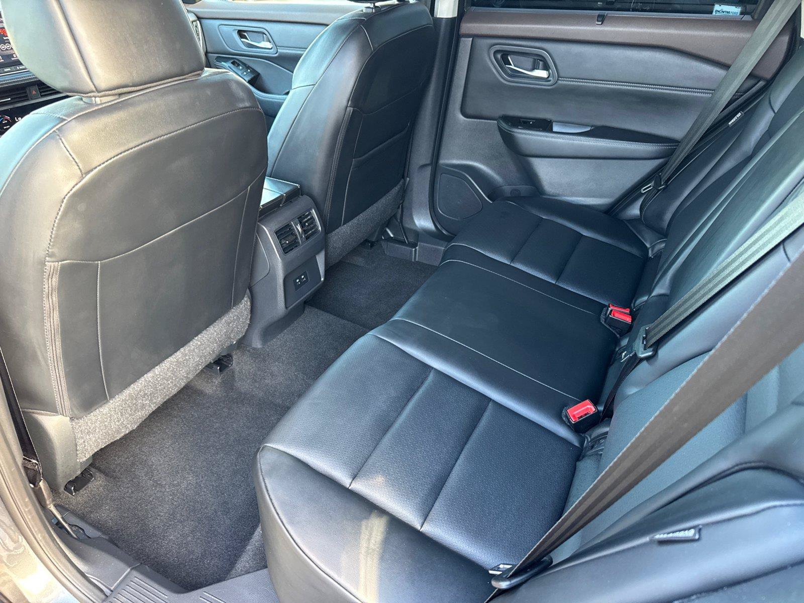 Used 2023 Nissan Rogue SV w/ SV Premium B Package AWD/4WD image 20