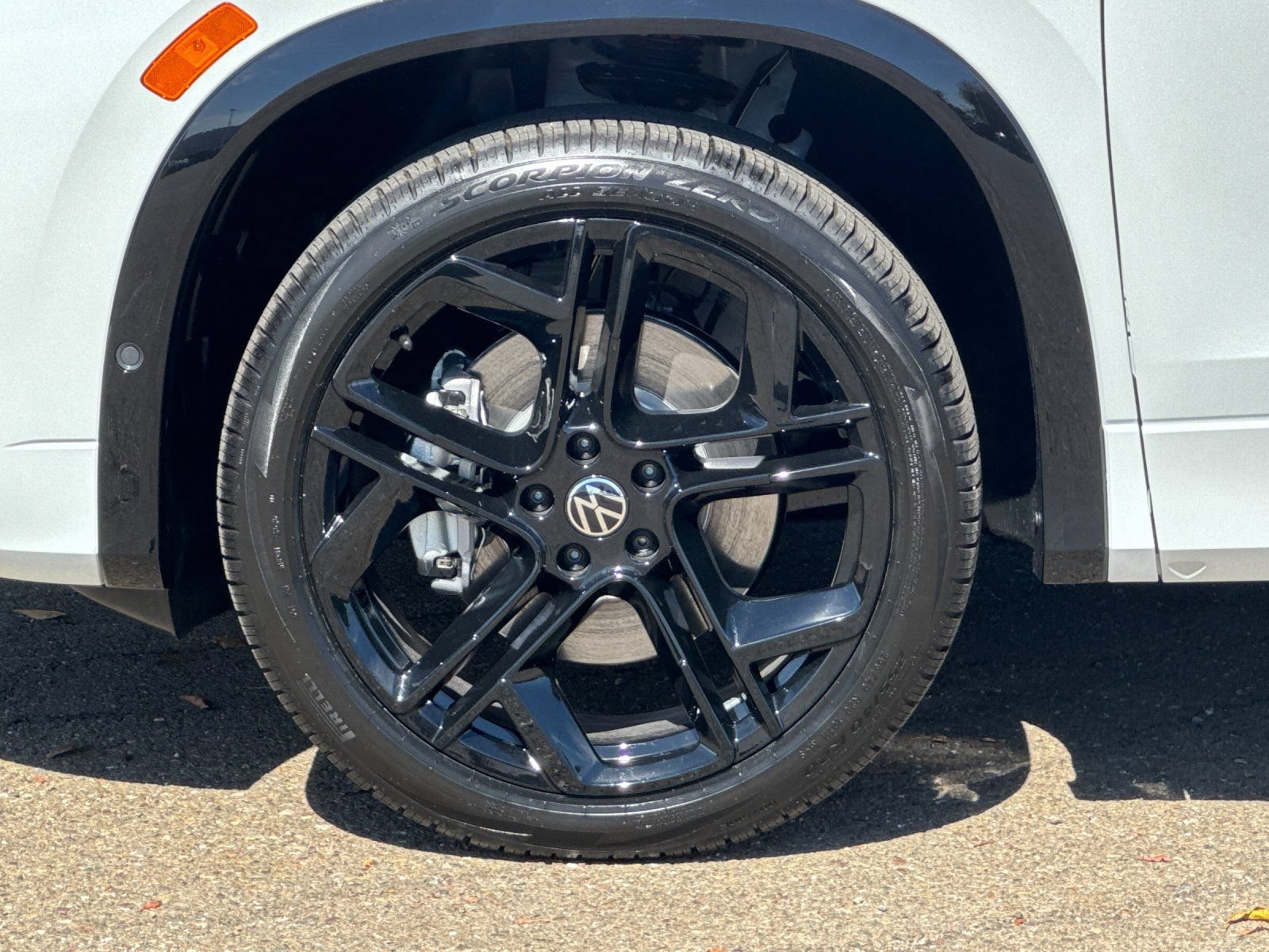 New 2026 Volkswagen Tiguan SE R-Line AWD/4WD image 25