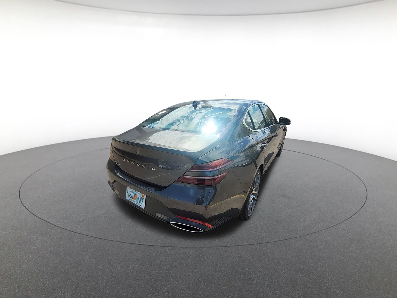 Used 2025 Genesis G70 2.5T image 7