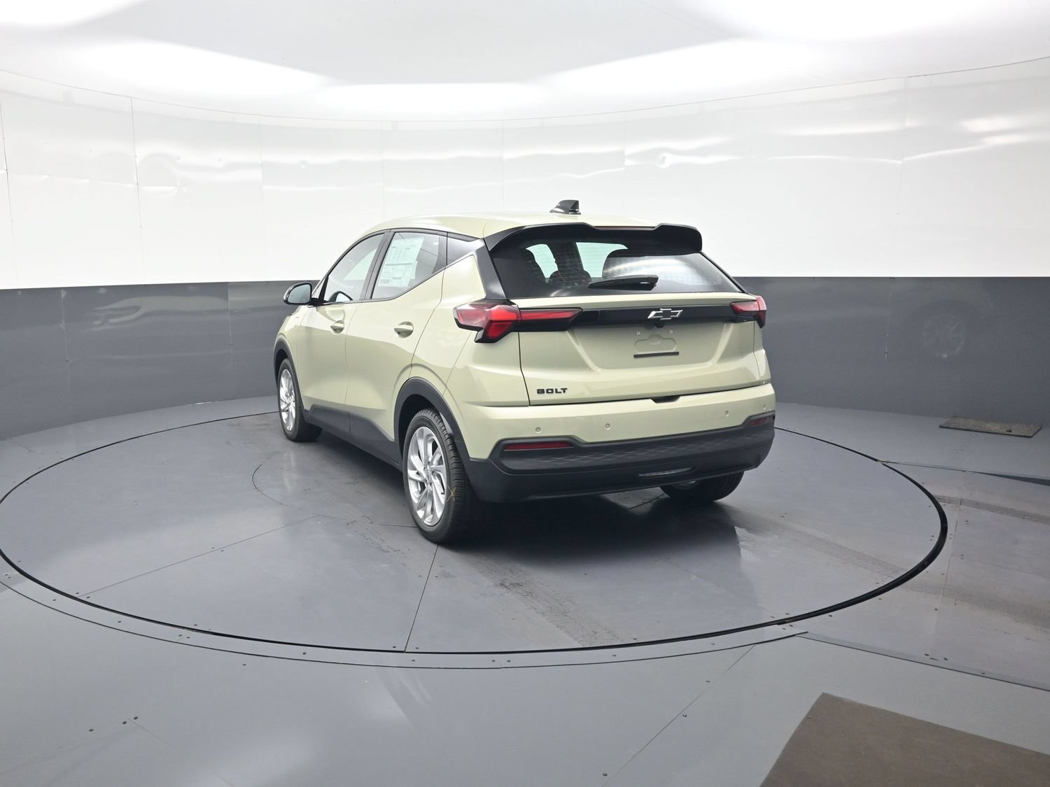 New 2027 Chevrolet Bolt LT w/ Comfort Package FWD image 5