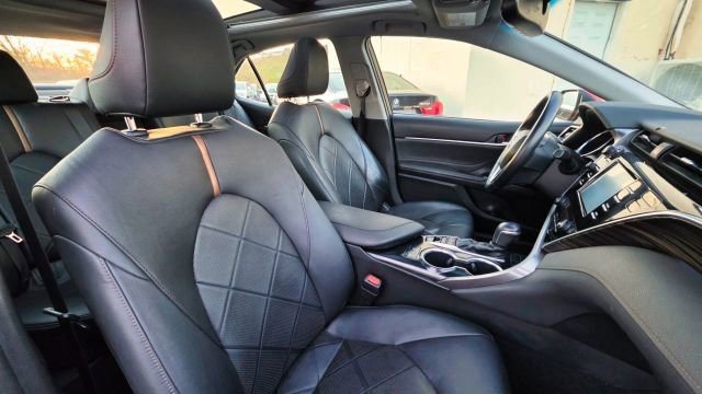 Used 2018 Toyota Camry XLE FWD image 36