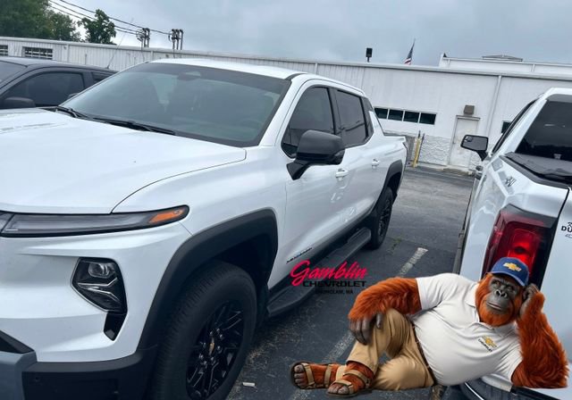 Used 2025 Chevrolet Silverado EV LT