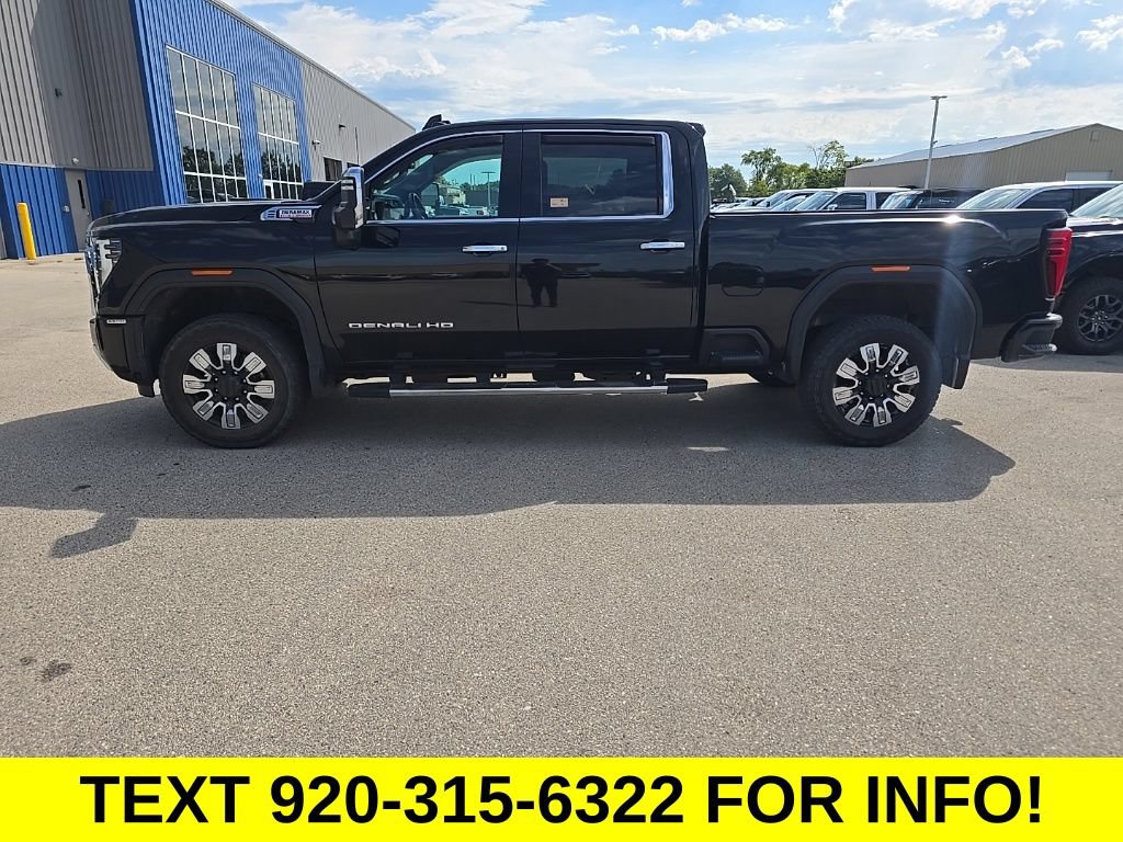 Used 2024 GMC Sierra 2500 Denali AWD/4WD image 3