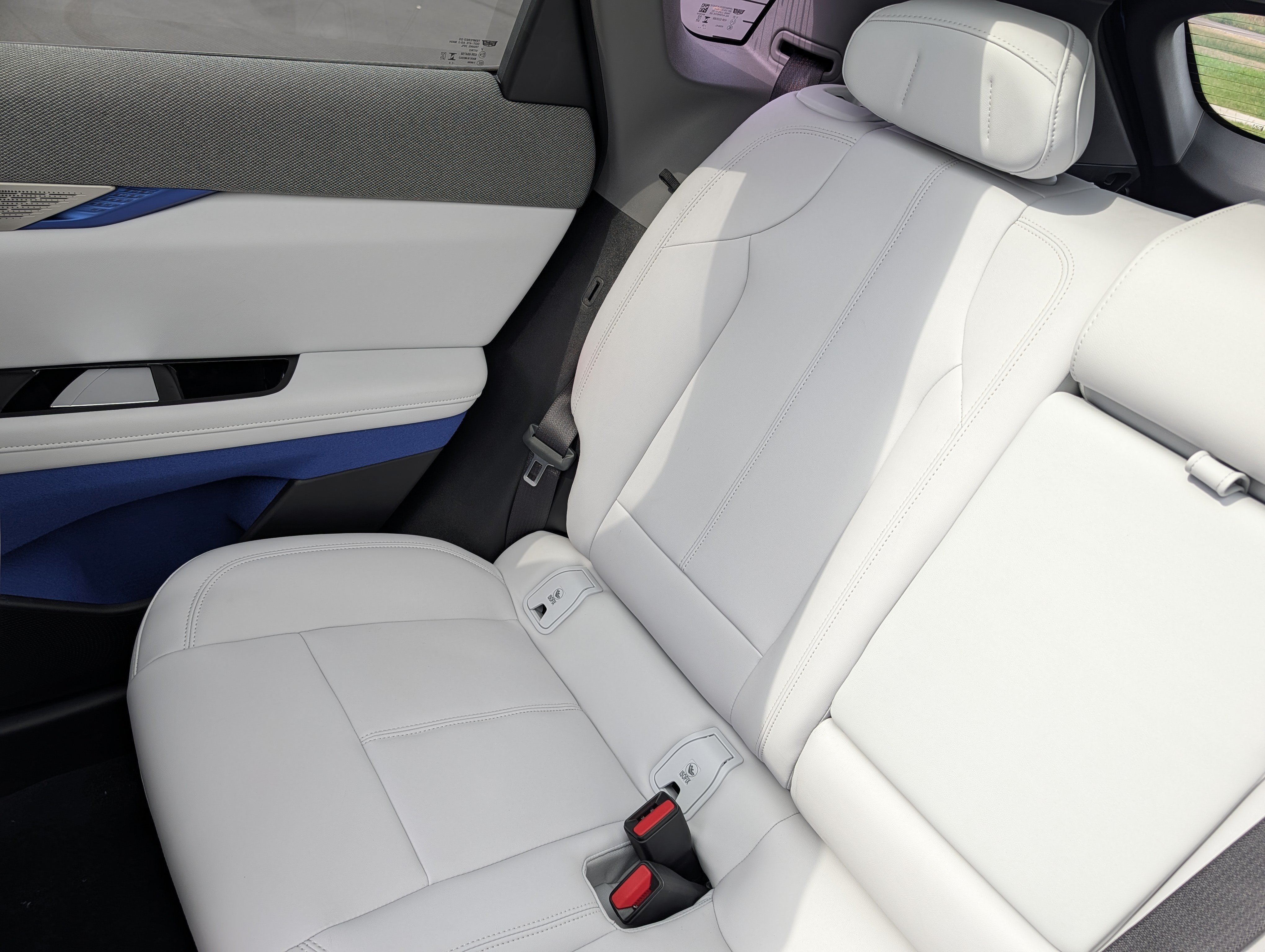 Used 2027 Cadillac Optiq Luxury w/ LPO, Floor Liner Package AWD/4WD image 13