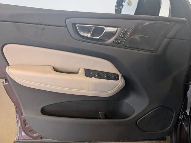 Used 2026 Volvo XC60 B5 Plus w/ Climate Package image 10