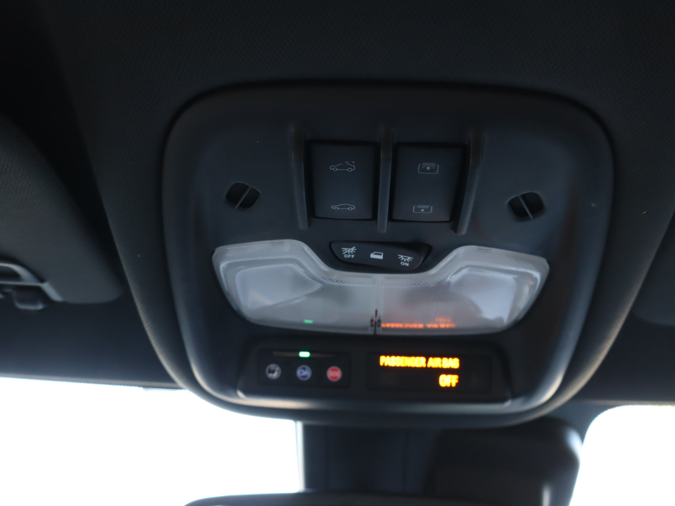 Used 2023 Chevrolet TrailBlazer ACTIV w/ Sun and Liftgate Package AWD/4WD image 31
