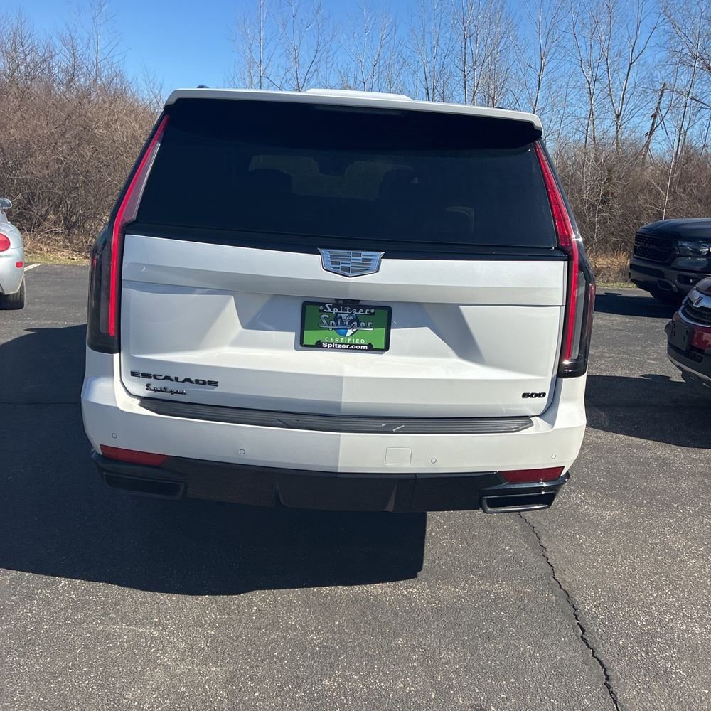 Used 2024 Cadillac Escalade ESV Sport Platinum w/ LPO, ONYX Package image 6