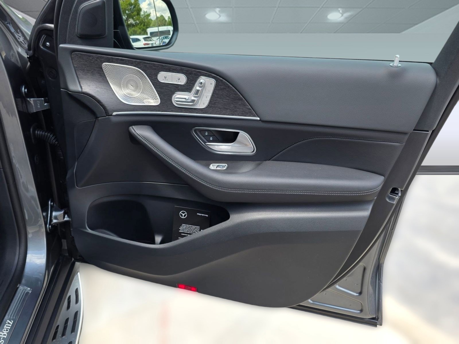 New 2026 Mercedes-Benz GLS 580 4MATIC image 18