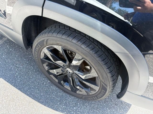 Certified 2023 Volkswagen Taos SE w/ Panoramic Sunroof Package FWD image 11