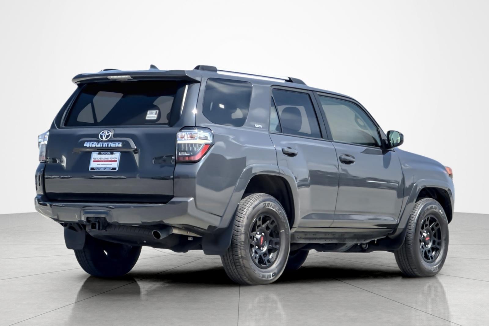 Certified 2024 Toyota 4Runner SR5 AWD/4WD image 5