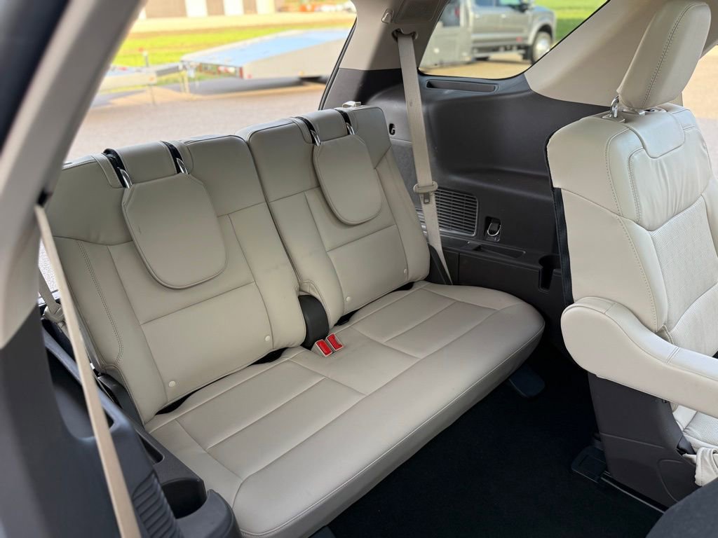 Used 2022 Ford Explorer Platinum w/ Equipment Group 601A image 42