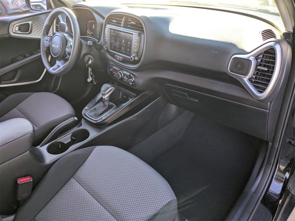 Used 2024 Kia Soul LX w/ Option Group 015 image 30