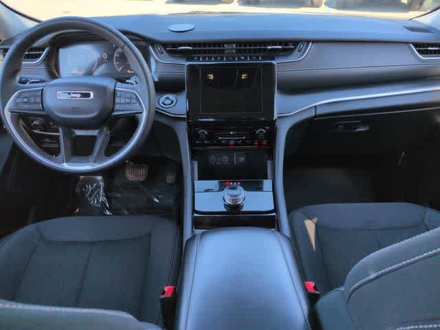 Certified 2023 Jeep Grand Cherokee Laredo AWD/4WD image 15