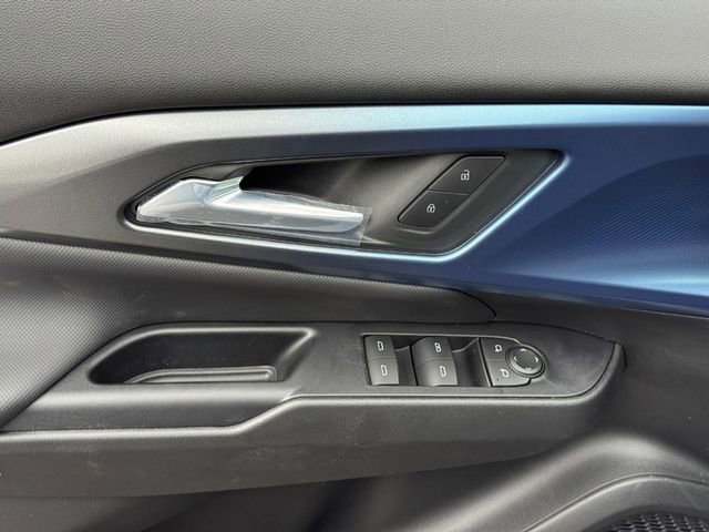 New 2026 Chevrolet Equinox EV LT image 11