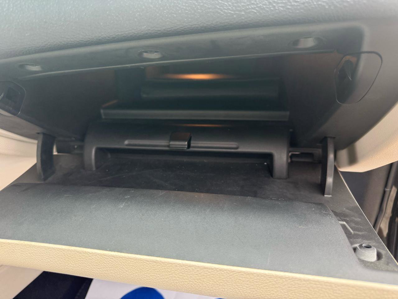 Used 2015 Chrysler 200 Limited image 60