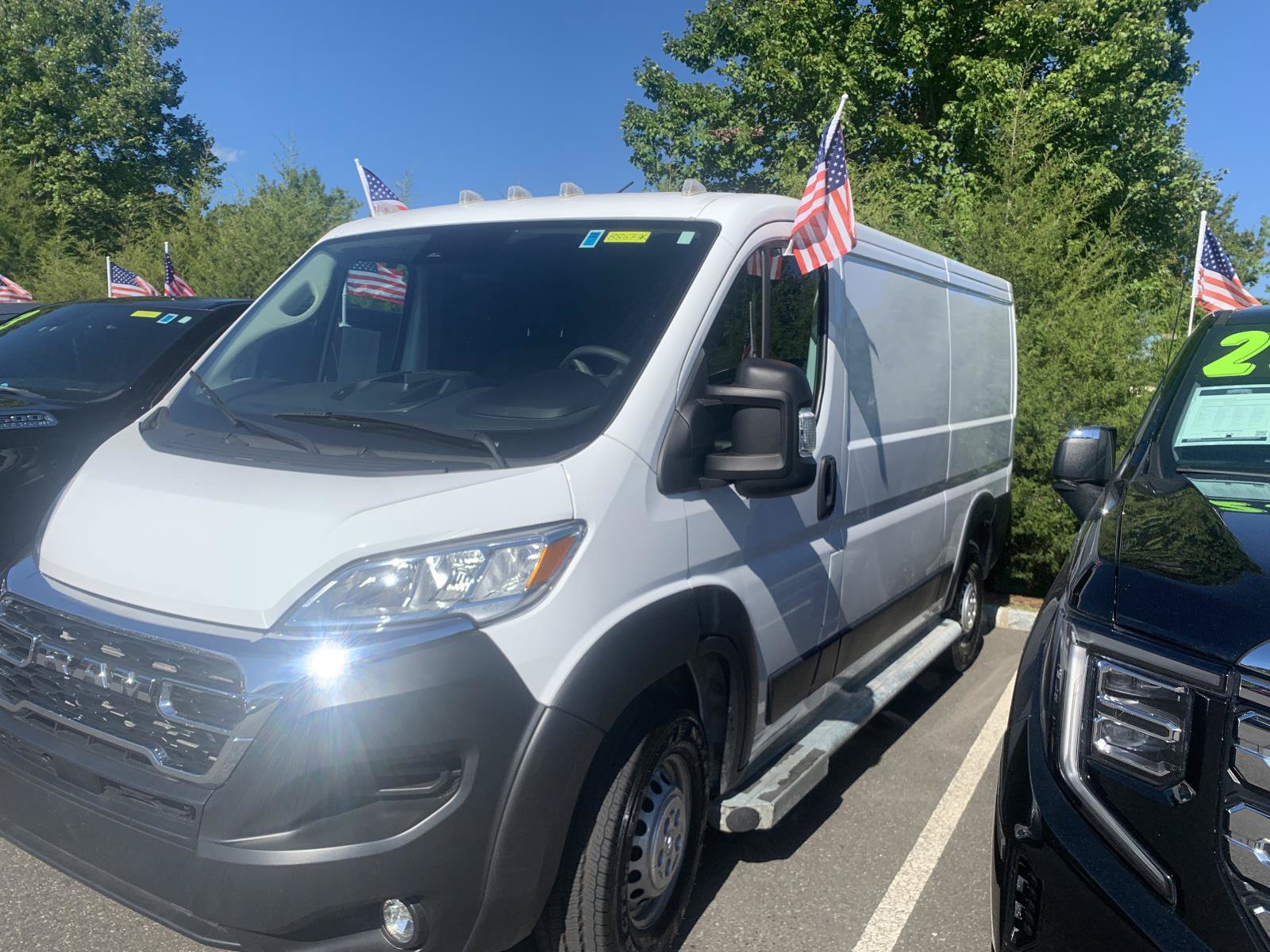 Used 2025 RAM ProMaster 2500 w/ U-Haul Equipment Group FWD image 3