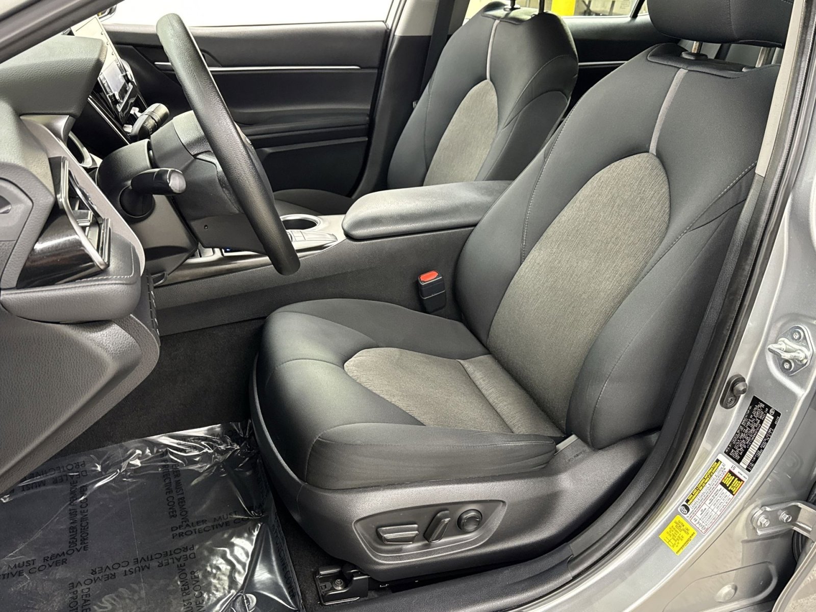 Used 2022 Toyota Camry LE image 17