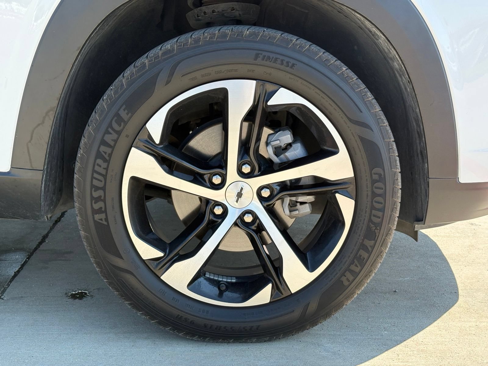 Certified 2024 Chevrolet Trax RS w/ Driver Confidence Package FWD image 10