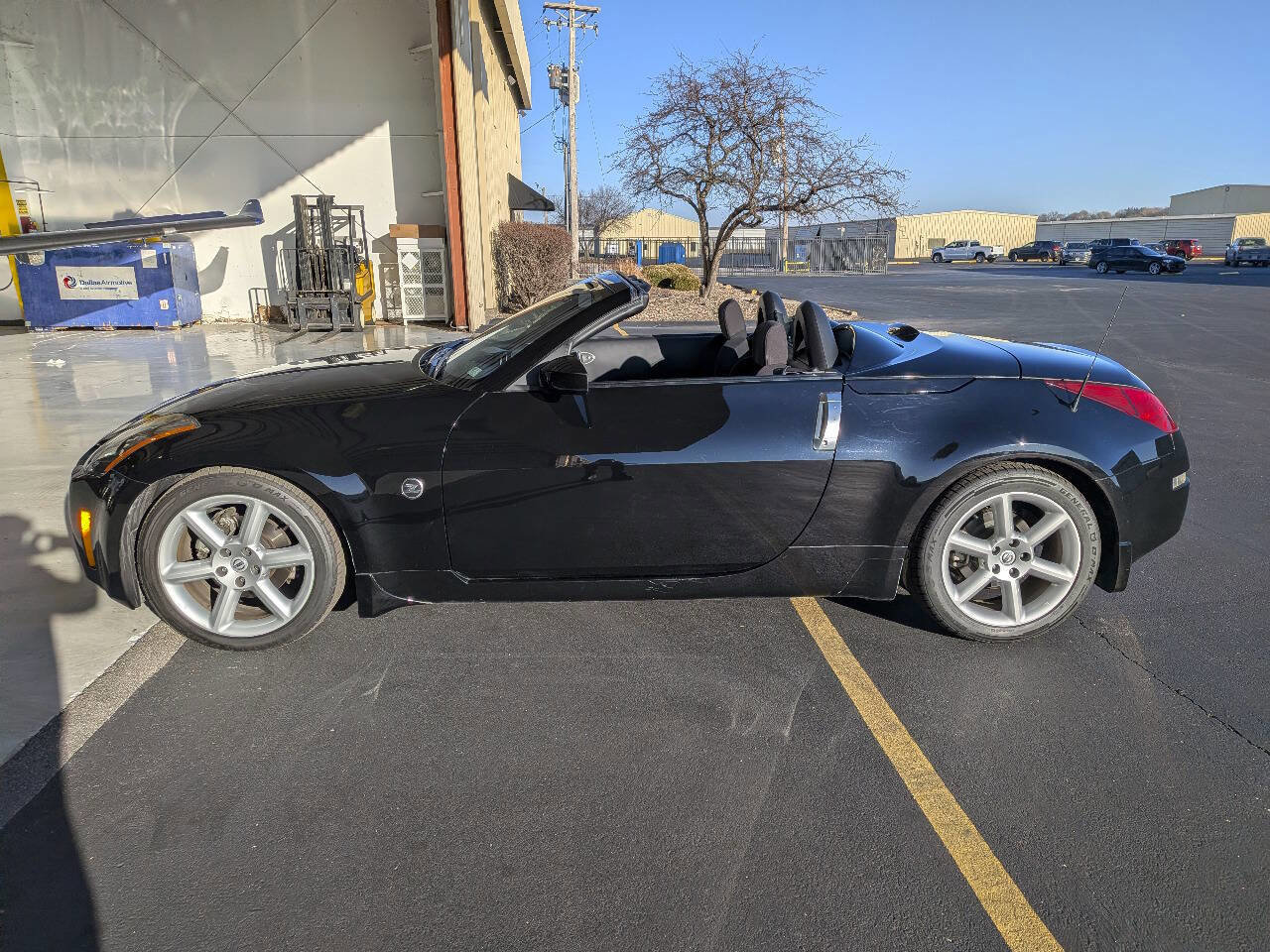 Used 2004 Nissan 350Z Enthusiast image 6
