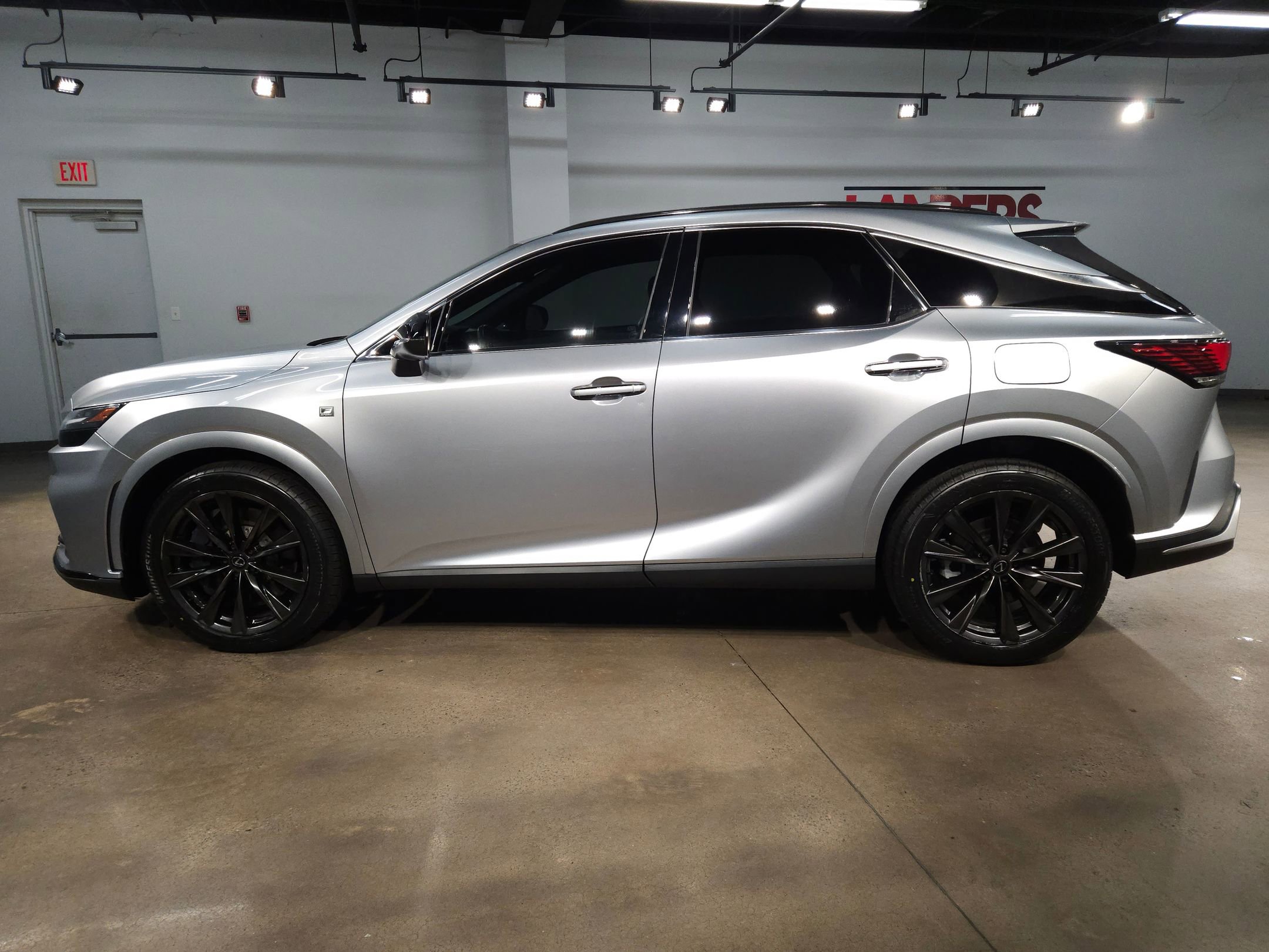 Used 2023 Lexus RX 350 F Sport w/ Cold Area Package image 4