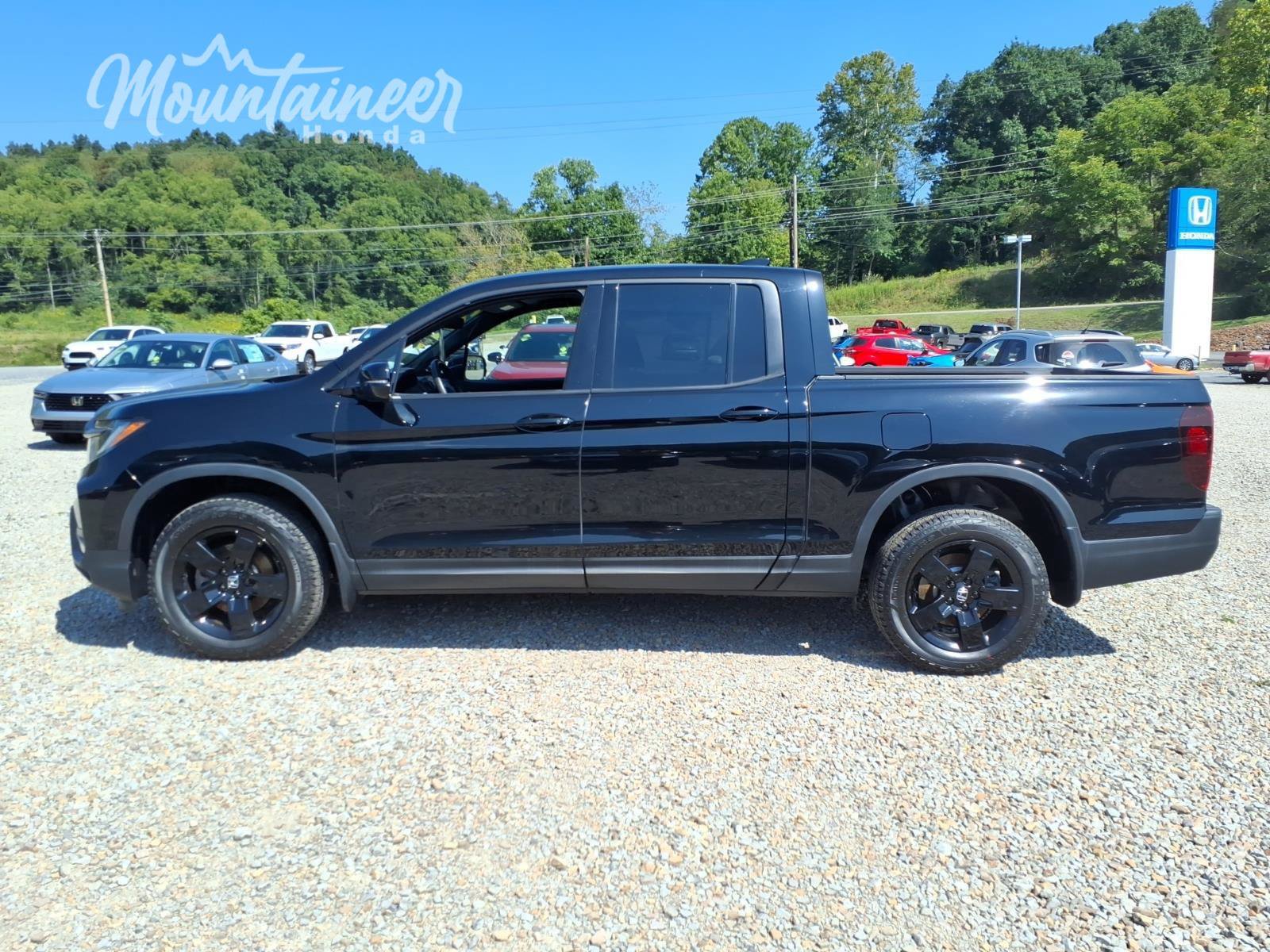 Certified 2024 Honda Ridgeline Black Edition image 4