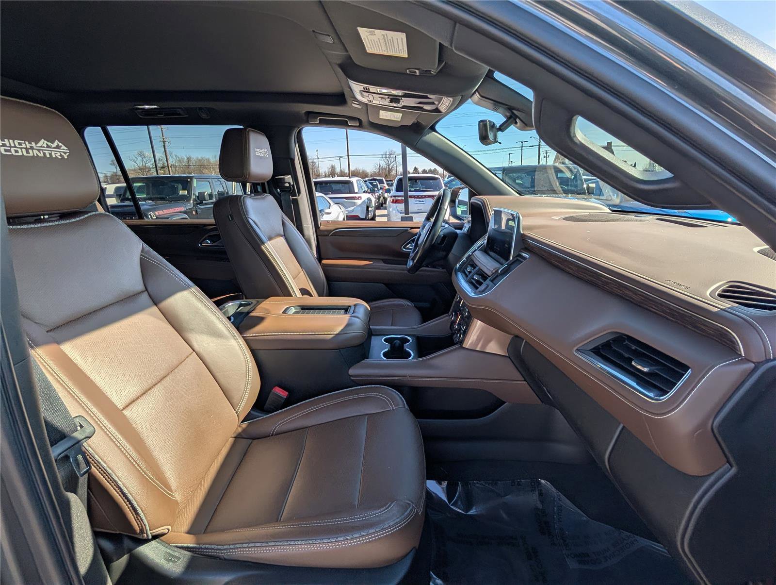 Used 2021 Chevrolet Suburban High Country w/ Premium Package image 11