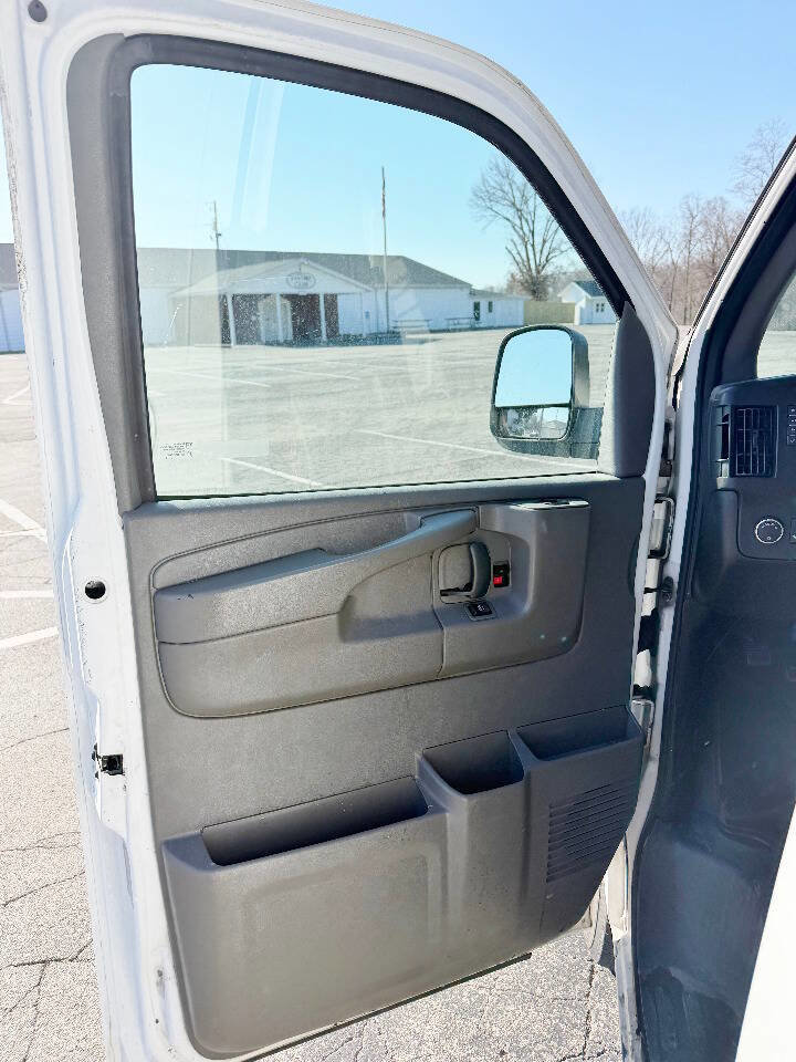 Used 2014 Chevrolet Express 2500 2500 3dr Cargo Van w/1WT image 9