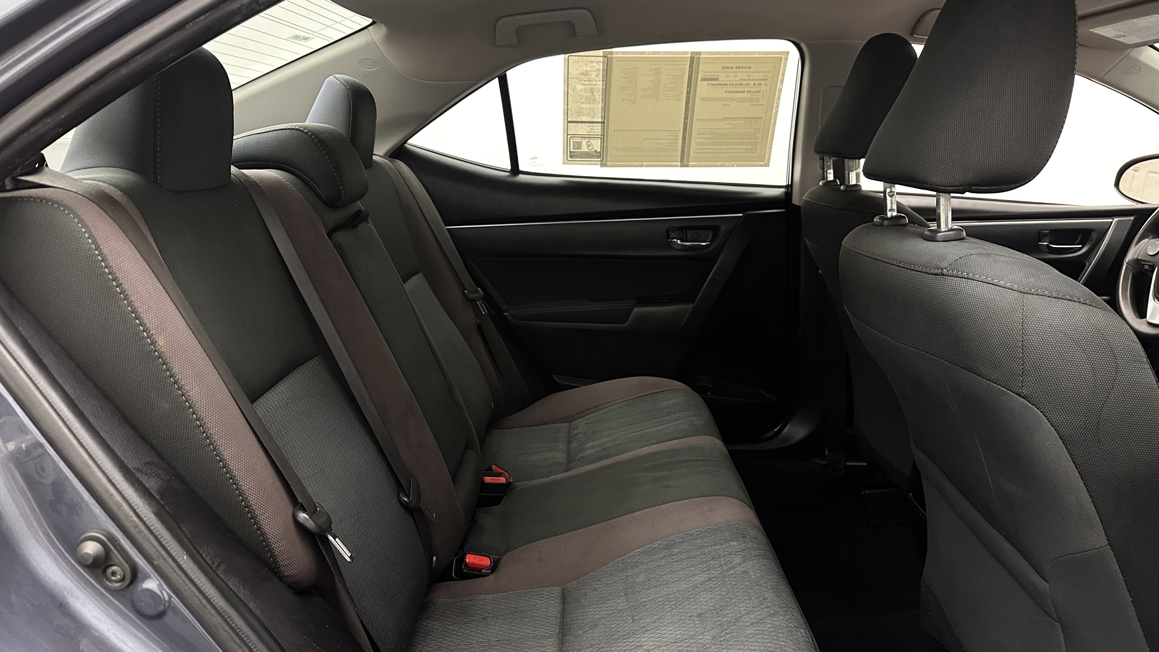 Used 2019 Toyota Corolla LE image 30